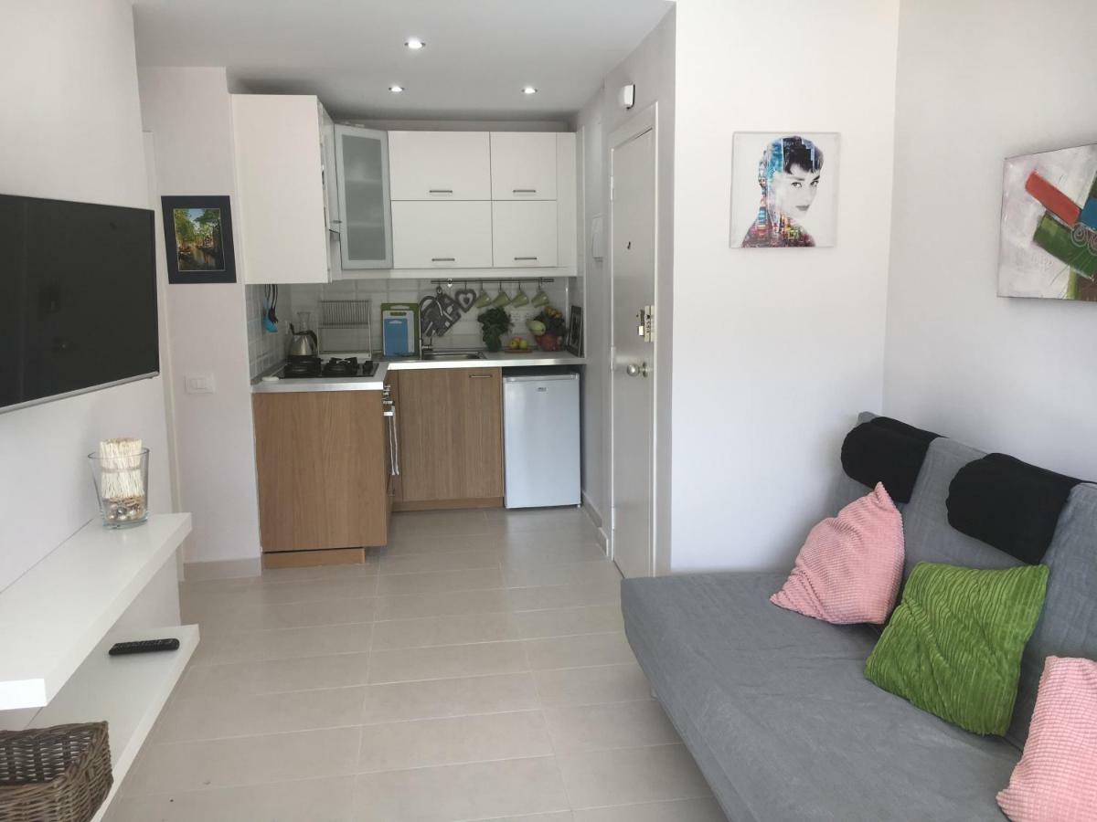 Apartment Los Cristianos Los Cristianos  Exterior photo